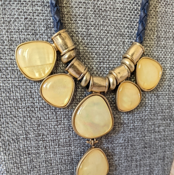 Lucky Brand Statement Necklace - Picture 5 of 6